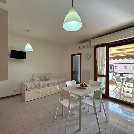 153 - Monolocale In Centro A Sirolo, Climatizzato E In Ottima Posizione Gratis Al White Club Fino Al 3 Agosto *