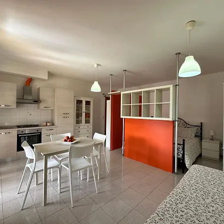 153 - Monolocale In Centro A Sirolo, Climatizzato E In Ottima Posizione Gratis Al White Club Fino Al 3 Agosto Sirolo