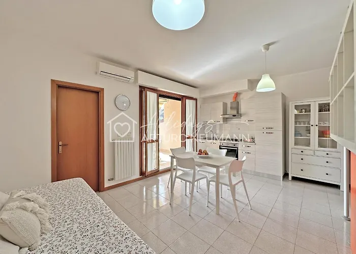 153 - Monolocale In Centro A Sirolo, Climatizzato E In Ottima Posizione Διαμέρισμα Sirolo